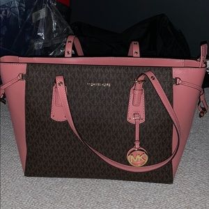 Micheal Kors tote bag